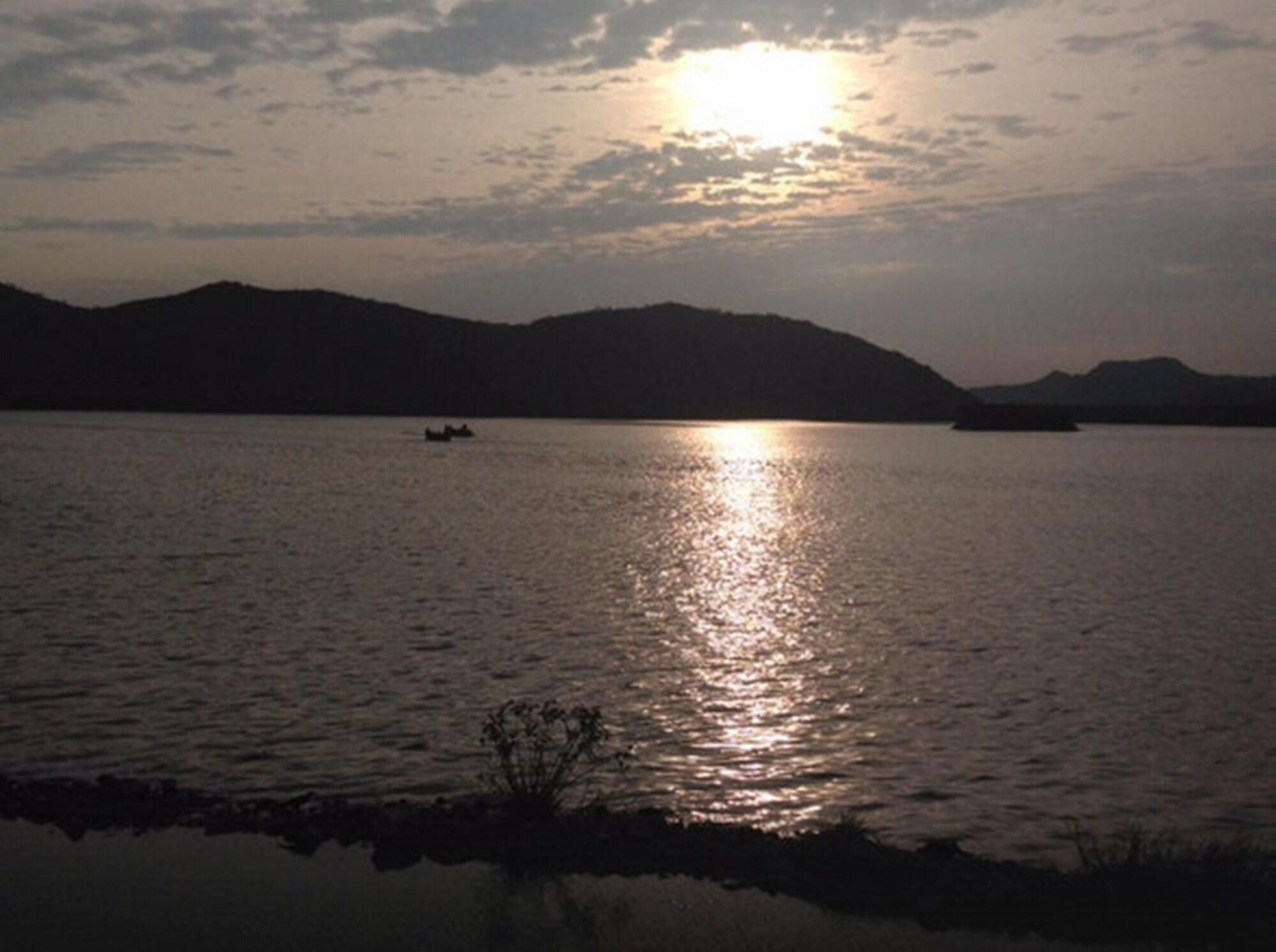 Regenta Central Jal Mahal, Dźajpur Zewnętrze zdjęcie